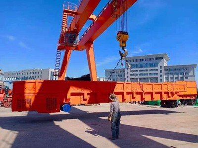 生產扒渣機功能,履帶挖掘裝載機