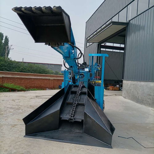 【履帶刮板扒渣機(jī)大塊料不滑脫宏圖扒渣機(jī)】-